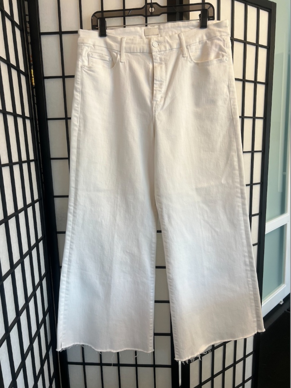 PETITES The Lil Mid Rise Headliner Sneak